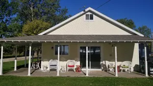 Image of Family friendly, 2Bedroom, Waterfront, 39min North of Green Bay & Lambeau field