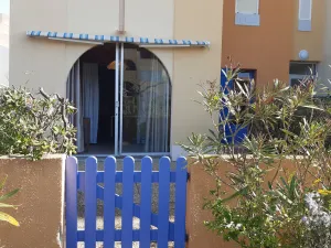 Image of Charming Garden-Level T2, 4 Guests, Near Beach, Parking Included, Pet-Friendly
