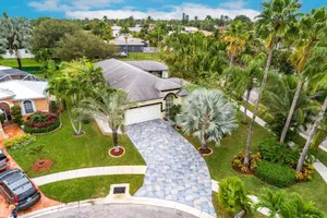 Image of Tropical Oasis W\/Heated Pool 2 miles to the  Beach