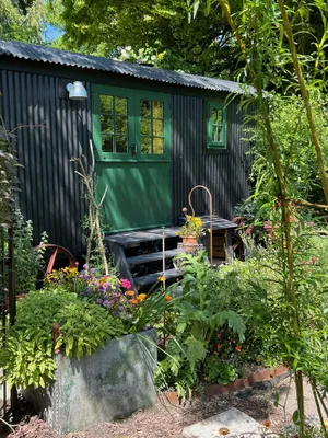 Image of Shepherd's Hut with wood fired hot tub near Bath