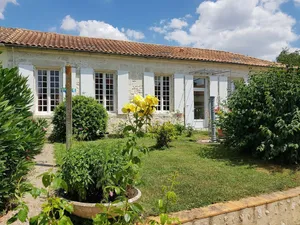 Image of House T2, spacious, near Rochefort