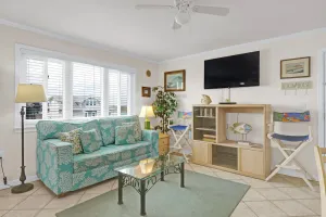 Image of Sandpeddler Suite 307 W\/ Queen Bed