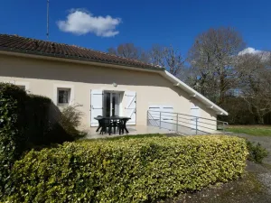 Image of Chez Michel 2 - Angoume