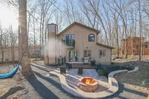 Image of Quaint & Cozy Cabin Close to Ski & Water Parks!