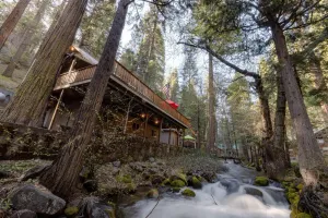 Image of Creekside Lodge Nestled in the Woods with Al Fresco Dining