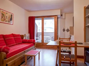 Image of Studio Centre Ville avec Balcon et Parking pour 4 Pers. - FR-1-512-131
