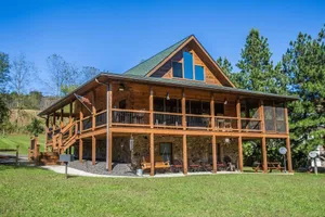 Image of Luxury Waterfront\/Sauna on New River! 2BS6