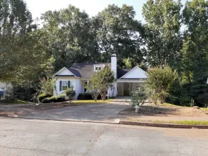 Image of Cozy Creekside House