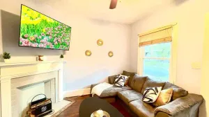 Image of 3 Bedrooms townhouse 8min to EdgeWater Park