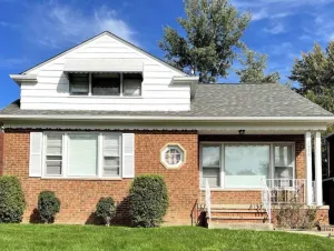 Image of Beautifully Renovated, Luxury Home in Beachwood OH