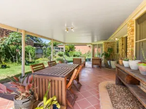 Image of Spacious 4BR family retreat near mall at Forest Lake