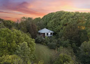 Image of Tallaringa Views