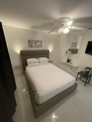 Image of Modern Private Room With Private Entrance