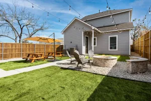 Image of CHIC COSMO HOUSE 5 Minutes to Downtown Dallas