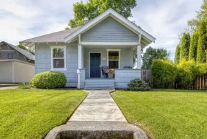 Image of Francis House · Francis House a Bungalow - Close to Everything