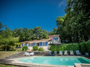 Image of Neat modern house with private pool