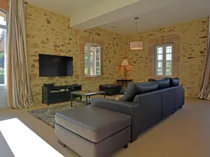 Image of Propriété au Milieu du Vignoble Avec Piscine
