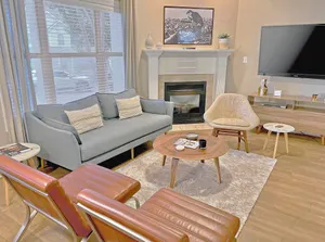 Image of Best Deal in Oxford! 3 bed townhouse 1 mile from the Historic Square and Stadium