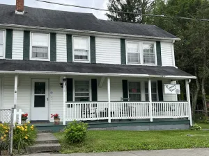Image of The Company House of Pocahontas - minutes from Spearhead & HM  trails