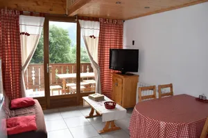 Image of 200m from resort center, 2nd floor, balcony, parking, tv, ski locker, 36m², Champagny-en-Vanoise