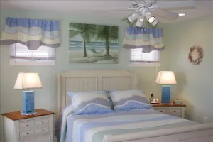 Image of Upscale Single Family Home, 2 Balconies, BackYard, Wifi, 6TV's...