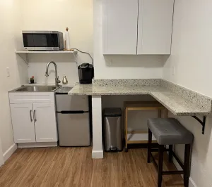 Image of 1 bed, 1 bath college park gem