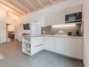 Image of Beautiful apartment for 4 guests with WIFI, TV, balcony, pets allowed and parking