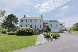 Image of Bell View: Private tennis court and an in-law suite.