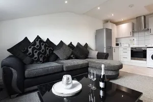 Image of *Spacious 2 Bedroom, 2 Bathroom Flat with Parking*
