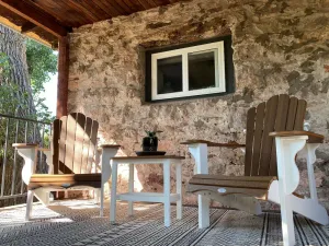Image of Cozy Cottage in Hartville, Guernsey State Park