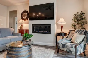 Image of Emerald Inn in the Mountains: Stunning brand new home!