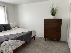 Image of #10 Midtown 2 BR Top Floor Apt
