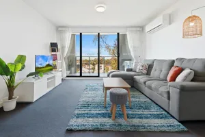 Image of Executive and Spacious Apartment with Balcony
