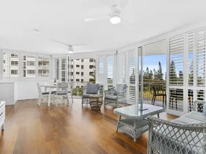 Image of Kawana Beachside Getaway 1 Bedroom Apartment