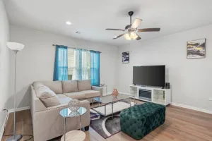 Image of The Tigers Lair next to LSU