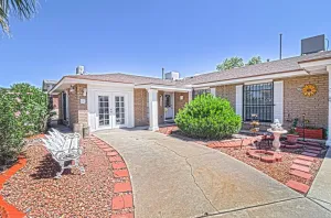 Image of Stellar location 3 bedroom, 3 bath, sleeps 10