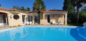 Image of Gite calme #2 ou 3 pers #Piscine #Cholet #Wifi haut débit #Travailleurs Thalès Lacroix et autres entreprises #Petits déjeuners et repas possibles sur demande