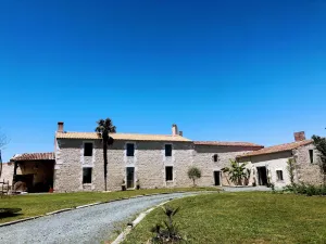 Image of Logis d'aventon <>Magnificent residence 10' from La Rochelle