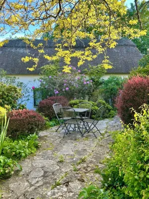 Image of Little Thatch Lovely 2-Bed Converted Workshop Near Weymouth