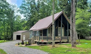 Image of Fish Fry Cabin with Dock on Watts Bar Lake