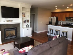 Image of Eagle Street Retreat - Amazing Location - Walk to Restaurants, Shops & the Beach