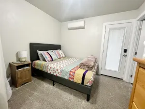 Image of Private Queen Room w\/ Bathroom