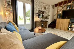 Image of Les Volets Bleus