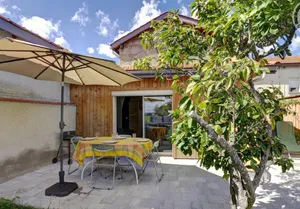 Image of Gîte confort à Balbigny : 2 chambres, terrasse, jeux, équipements modernes, charges incluses - FR-1-496-282