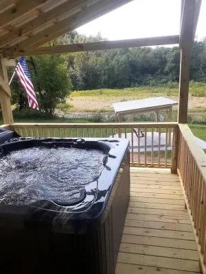 Image of Perfect Privately Located Honeymoon Cabin on the Creek with Jacuzzi