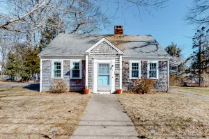 Image of Inviting abode near the canal with a wood-burning fireplace, grill, & W\/D