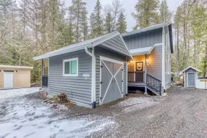 Image of Inviting studio with kitchenette & scenic forest setting
