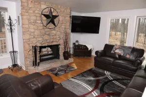 Image of Open Year-Round. Pristine Cottage Minutes from Egg Harbor.
