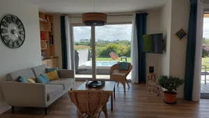 Image of Single storey house with jacuzzi near the beach<br>Wooden frame, 4 stars
