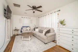 Image of 2 Bed 1 Bath Home w 2 Car Garage & Fenced Yard
